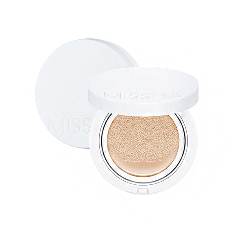 MISSHA Magic Cushion Moist Up offers flawless coverage with a dewy, hydrated finish. Formulated with Titanium Dioxide and Ethylhexyl Methoxycinnamate, it provides SPF protection against harmful UV rays. Enriched with Niacinamide, Camellia Sinensis Leaf Water, and Nelumbo Nucifera Root Water, this cushion not only brightens but also soothes and nourishes the skin. The lightweight, blendable texture ensures a natural, radiant glow while keeping the skin moisturized throughout the day. Ideal for those seeking 